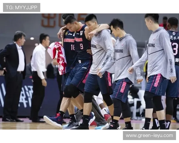 易建联家里那个冰箱容量，普通人连想都不敢想啊！