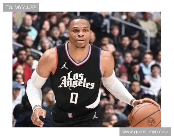 威斯布鲁克突破篮下效率提升显著 助雷霆拉开与对手差距